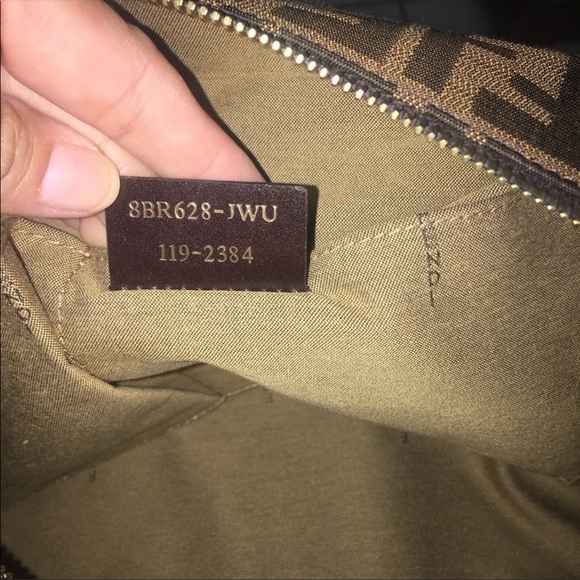 Only TODAY AUTHENTIC CLASSIC FENDI LOW LOW !!!tomorrow it will be back $850 - Picture 4 of 8